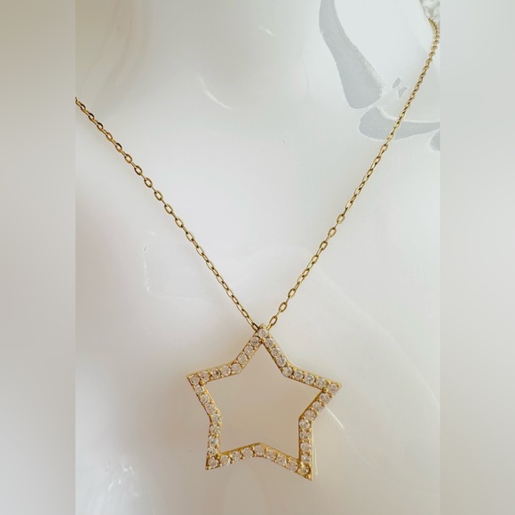 Dainty Star with Zirconia Stone Necklace. 💛 Real 18 Karat Solid Gold Jewelry 💛 - Picture 3 of 11